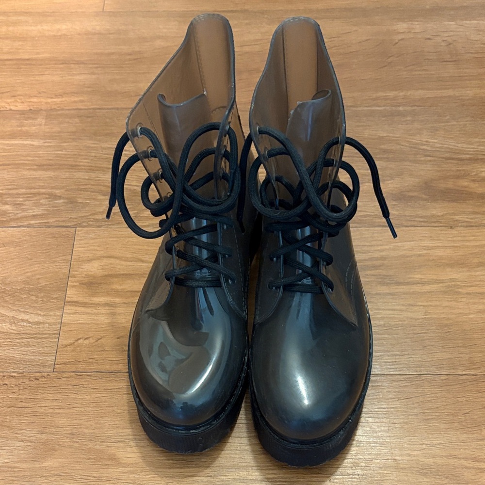 Black Women's Lace-Up Boots